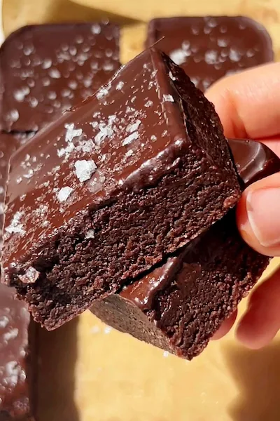 Healthy no-bake brownie batter bars recipe card - 4 ingredient vegan dessert